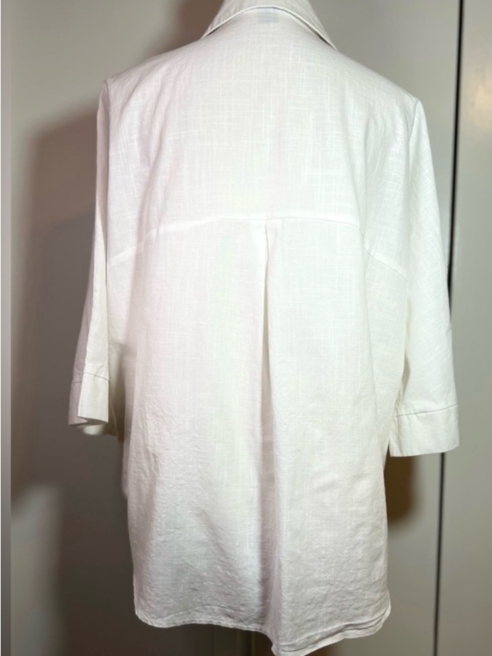 2 - Tops Bundle - 1- Red Linen/Cotton and 1-White Cotton Button Down Large - Picture 7 of 15